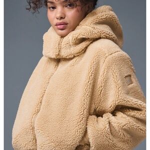 Alo Foxy Sherpa Jacket